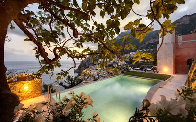 Villa Positano: Water Feature, Eco Hotel, Resort, Villa, Schwimmbad, Hazienda, Bergdorf, Ferienort, Zutageliegen