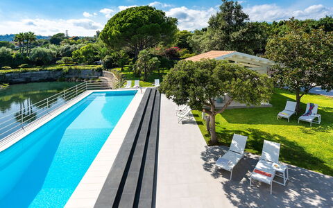 Villa del Faro: Blau, Schwimmbad, Resort, Verbundwerkstoff, Freizeit, Eco Hotel, Schatten, Garten, Landscaping, Villa
