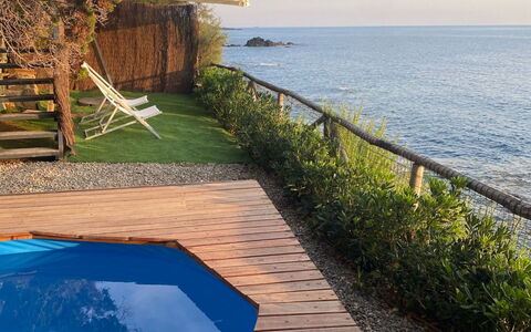 Vistamare: Blau, Wasser, Holz, Meer, Küsten Und Ozeanische Forms, Ozean, Küste, Resort, Schwimmbad, Eco Hotel