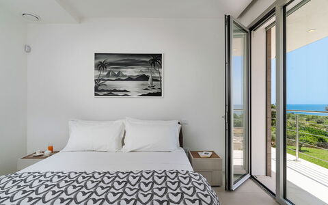 Villa Nina: Möbel, Interior Design, Holz, Fussboden, Flooring, Bett, Schlafzimmer, Zimmer, Zuhause, Decke