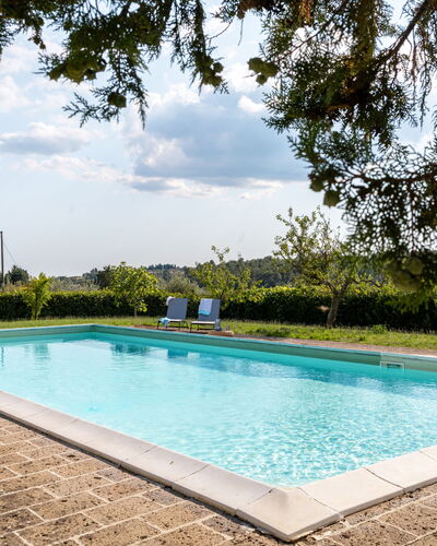 Poggio Padule: Schwimmbad, Verbundwerkstoff, Resort, Garten, Schatten, Water Feature, Landscaping, Eco Hotel, Gartenmöbel, Hinterhof