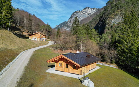 Baita Piciola: Haus, Dach, Hütte, Ländliches Gebiet, Zuhause, Hütte, Dorf, Blockhaus, Bergstation, Gebirge