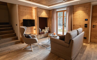 Baita Granda: Holz, Interior Design, Flooring, Zuhause, Holzbeize, Wohnung, Hartholz, Wohnzimmer, Holzboden, Blockhaus