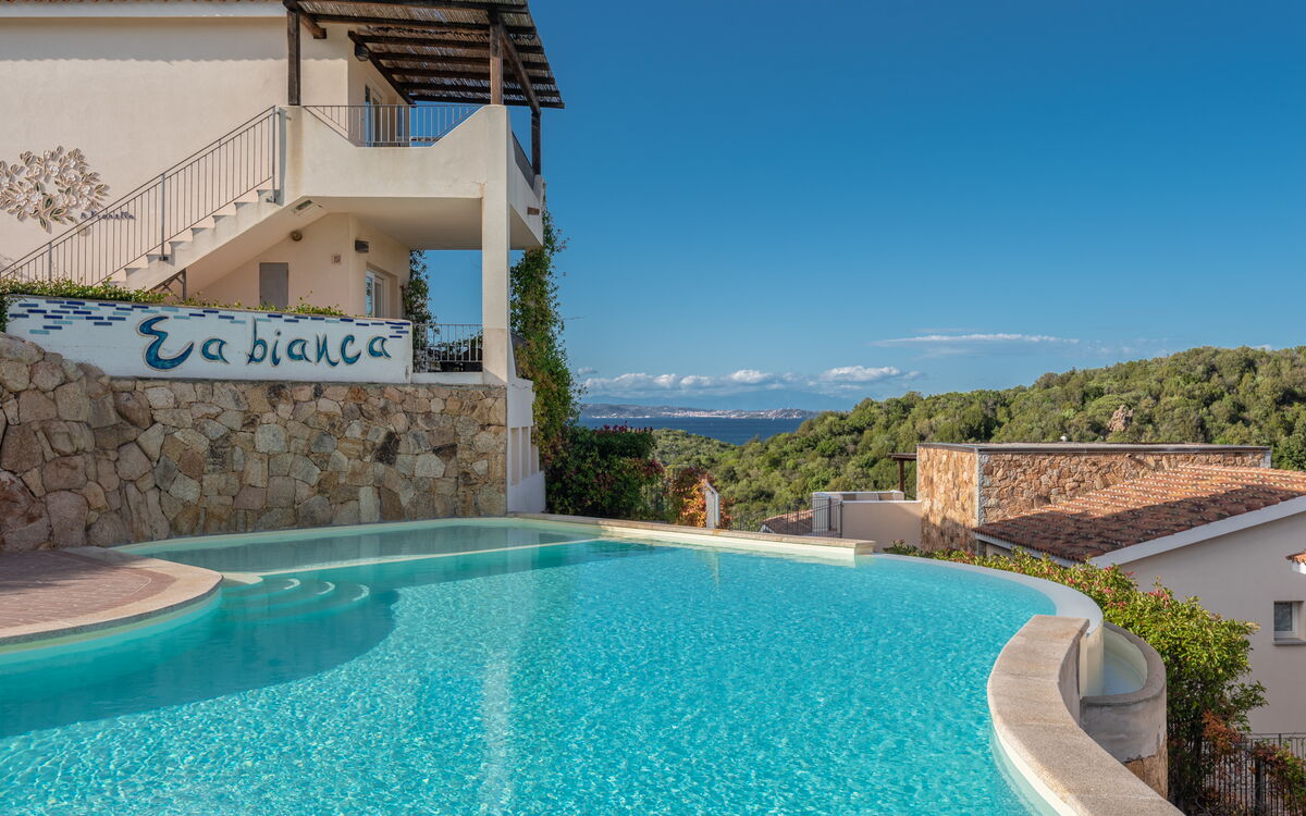 Baia Bianca Apartments Sardinia