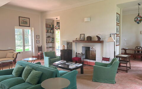 Poggio Cavallino Private Pool, Wifi, Maremma: Möbel, Stuhl, Interior Design, Flooring, Tabelle, Zuhause, Wohnzimmer, Fussboden, Zimmer, Tür