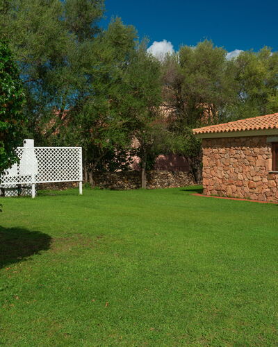 San Teodoro Apartments: Garten, Schatten, Rasen, Hinterhof, Schwimmbad, Landscaping, Garten, Hazienda, Bauernhaus