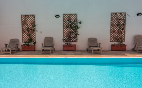 Cristal Blu Apartments In Santa Teresa Gallura: Schwimmbad, Möbel, Resort, Gartenmöbel, Verbundwerkstoff, Eco Hotel, Stuhl, Blumentopf, Hotel, Freizeit