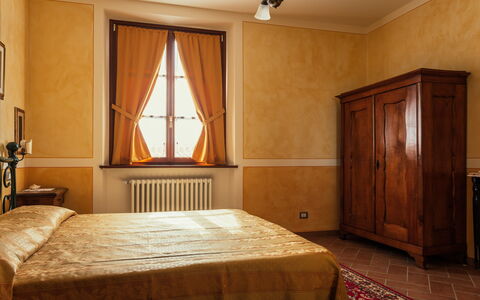La Limonaia: Möbel, Wand, Schlafzimmer, Interior Design, Bett, Holz, Bettdecke, Bedding, Zimmer, Flooring