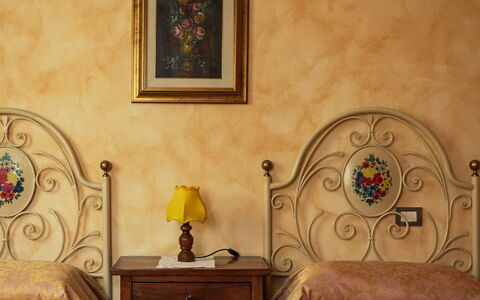La Limonaia: Möbel, Wand, Schlafzimmer, Bett, Holz, Interior Design, Bettdecke, Bedding, Fussboden, Flooring