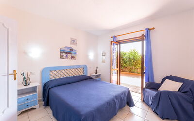 Appartamento Alice: Möbel, Wohnung, Resort, Stuhl, Schlafzimmer, Hotel, Bett, Villa, Bedding, Bettrahmen