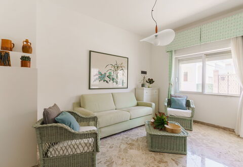 La Maison De Rosetta: Möbel, Interior Design, Flooring, Wand, Fussboden, Couch, Decke, Zimmer, Holz, Wohnzimmer