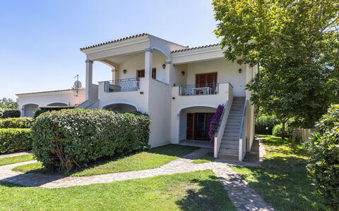 Budoni Homes Seaside, Ac And Bike: Zuhause, Estate, Villa, Hazienda, Säule, Schatten, Villa, Landscaping, Garten, Balkon