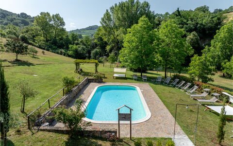 Montaione Country House Amarrante, Pool, Ac: Baum, Schwimmbad, Garten, Schatten, Hinterhof, Resort, Eco Hotel, Garten, Rasen, Thermae