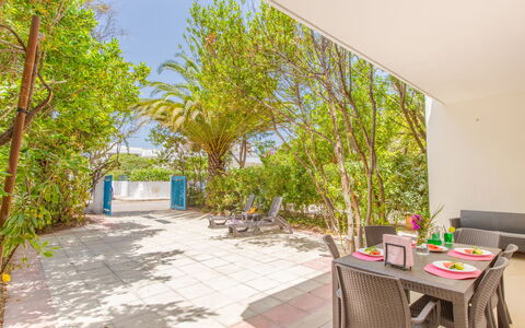 Villa Asami: Schatten, Garten, Landscaping, Eco Hotel, Tropen, Gartenmöbel, Resort, Walkway