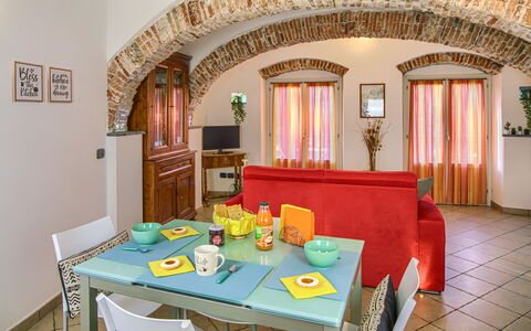 Ca Du Checcu: Möbel, Interior Design, Flooring, Zuhause, Decke, Fussboden, Tabelle, Zimmer, Wohnung, Wohnzimmer