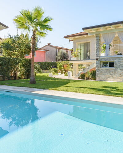 Villa Fiumetto: Schwimmbad, Wohngebiet, Haus, Resort, Zuhause, Estate, Eco Hotel, Hazienda, Villa, Freizeit