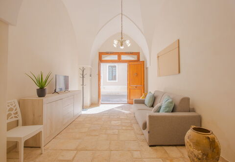 Casa Ettore: Flooring, Fussboden, Interior Design, Decke, Zimmer, Holzboden, Wohnzimmer, Fliese, Holzbeize