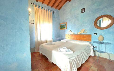 Appartamento La Torretta Di Pietra, Wifi, Perugia: Wand, Möbel, Interior Design, Flooring, Fussboden, Schwimmbad, Decke, Hotel, Resort, Schlafzimmer