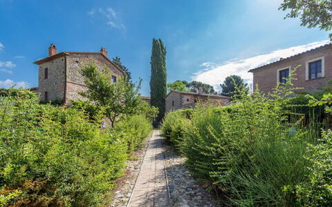 Appartamento Bellosguardo, Wifi, Near Perugia: Strauch, Estate, Garten, Landscaping, Immergrün, Historisches Haus, Villa, Bauernhaus