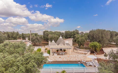 Trullo Quattro Carrini: Schwimmbad, Estate, Freizeit, Resort, Hazienda, Villa, Gartenmöbel, Urlaub, Eco Hotel