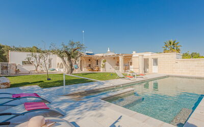 Lamia Del Vespro: Wohngebiet, Schwimmbad, Estate, Landscaping, Villa, Resort, Hazienda, Hotel