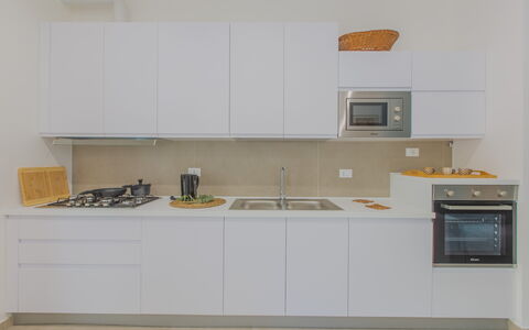 Casa Nonna Netta: Küche, Küchengerät, Countertop, Major Appliance, Interior Design, Holz, Cabinetry, Flooring, Herd, Herd