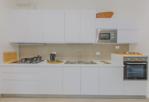 Casa Nonna Netta: Küche, Küchengerät, Countertop, Major Appliance, Interior Design, Holz, Cabinetry, Flooring, Herd, Herd