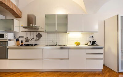 Casa Garibaldi - Levanto: Küche, Küchengerät, Interior Design, Major Appliance, Countertop, Flooring, Cabinetry, Holz, Haushaltsgerät, Möbel