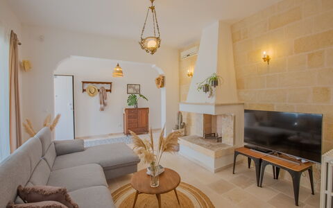 Villa Vera: Interior Design, Möbel, Flooring, Holz, Decke, Fussboden, Wohnzimmer, Couch, Beleuchtung, Zimmer
