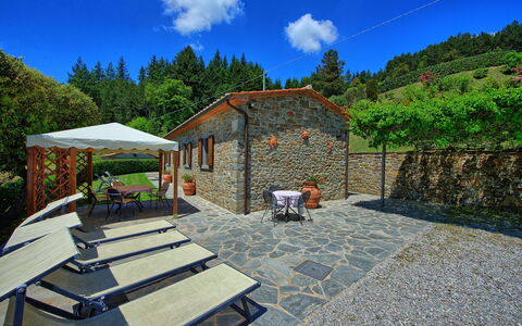 Villa Portole Due: Hütte, Eco Hotel, Garten, Resort, Estate, Flagstone, Landscaping, Bauernhaus, Garten, Hinterhof