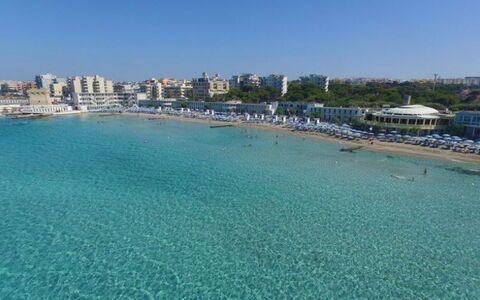 Giovanni Apartment In Gallipoli, Ac, Seaside: Blau, Wasservorräte, Wasser, Gewässer, Horizont, Meer, Wasserweg, Küsten Und Ozeanische Forms, Strand