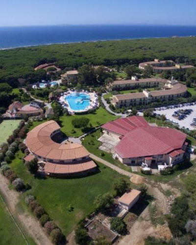 Nature & Country Resort Near The sea: Schwimmbad, Resort, Vogelperspektive, Ferienort, Luftaufnahmen, Hotel, Thermae, Strandresort, Urlaub