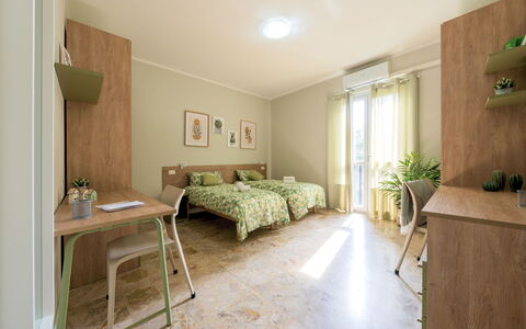 Lory House: Möbel, Interior Design, Bett, Schlafzimmer, Wand, Flooring, Fussboden, Holz, Decke, Zimmer