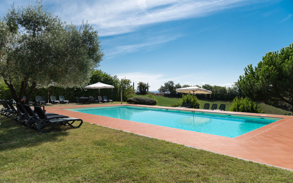 Green Hill Apartment In Tuscan Countryside