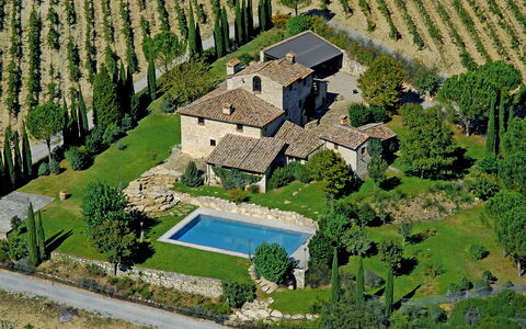 La Dimora del Chianti Dimora: Stunning Tuscan Vill: Estate, Wohngebiet, Zuhause, Landscaping, Villa, Villa, Garten, Vogelperspektive, Hazienda, Bauernhaus