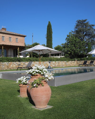 Villa Petrosa: Your Private Escape Overlooking the: Estate, Schwimmbad, Garten, Landscaping, Villa, Hazienda, Garten, Gartenmöbel, Hof, Villa