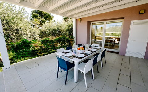 Villa Virginia: Möbel, Stuhl, Tabelle, Gartenmöbel, Tisch Im Freien, Küche & Esszimmer Tisch, Garten, Schatten, Landscaping, Terrasse