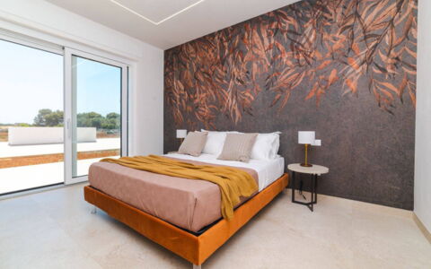 Villa Donnosanto a 5 Minuti Da Spiaggia. Ostuni 10: Holz, Schlafzimmer, Fussboden, Interior Design, Flooring, Zuhause, Bettdecke, Bedding, Bett, Holzboden