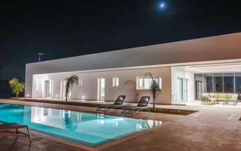 Villa Donnosanto a 5 Minuti Da Spiaggia. Ostuni 10: Schwimmbad, Resort, Estate, Schatten, Eco Hotel, Dämmerung, Design, Hotel, Landscaping, Villa