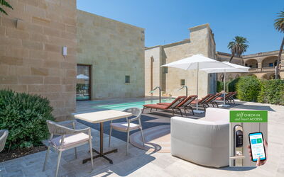 Corte Dei Granai Raro Rooms Collection: Schatten, Hazienda, Hof, Hotel, Landscaping, Villa, Schwimmbad, Resort, Gartenmöbel