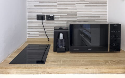 Casa Nina Seconda - Sanremo: Küchengerät, Elektronisches Gerät, Haushaltsgerät, Interior Design, Küche, Countertop, Cabinetry, Zimmer, Major Appliance, Kleingeräte