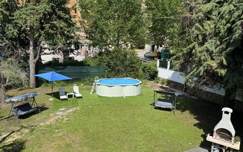 Il Volo Del Nibbio: Möbel, Garten, Rasen, Stuhl, Gartenmöbel, Hinterhof, Schwimmbad, Schatten, Garten, Landscaping