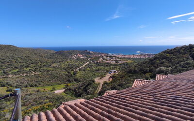 Belvedere Apartment Ac, Budoni: Himmel, Horizont, Hügel, Landschaft, Hochland, Terrain, Bergstation, Morgen, Meer, Steigung