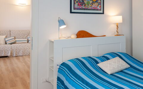 La Casa Dei Mandarini: Möbel, Interior Design, Bett, Schlafzimmer, Fussboden, Flooring, Wand, Zimmer, Holz, Decke