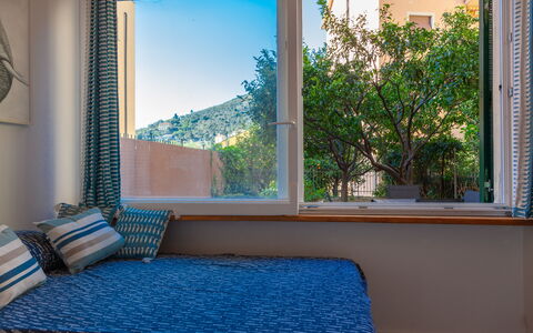 La Casa Dei Mandarini: Interior Design, Möbel, Zimmer, Wohnung, Linens, Holzbeize, Schlafzimmer, Fensterbehandlung, Schatten, Kissen