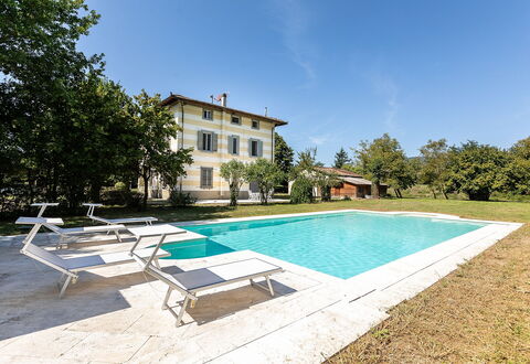 Villa Amelia: Blau, Schwimmbad, Haus, Zuhause, Estate, Resort, Gartenmöbel, Villa, Garten, Villa