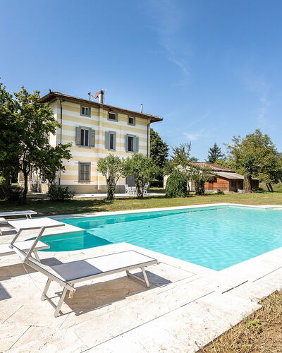 Villa Amelia: Blau, Schwimmbad, Haus, Zuhause, Estate, Resort, Gartenmöbel, Villa, Garten, Villa
