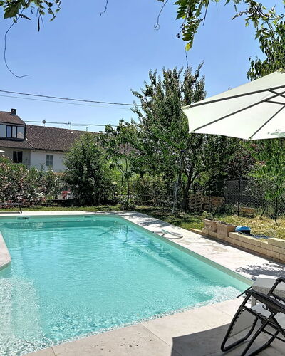 Casetta di Agnese: Schwimmbad, Wasser, Gartenmöbel, Resort, Regenschirm, Verbundwerkstoff, Schatten, Eco Hotel, Water Feature, Stuhl