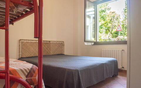 Casa Carla: Bett, Schlafzimmer, Interior Design, Möbel, Bedding, Bettdecke, Holz, Fussboden, Flooring, Zimmer