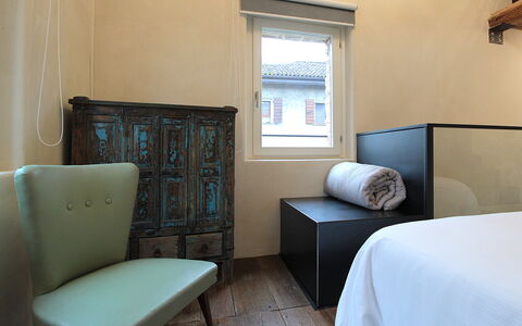 Design Loft, Romantic Retreat, Feltre: Wand, Interior Design, Holz, Möbel, Fussboden, Flooring, Beleuchtung, Schlafzimmer, Bett, Zimmer